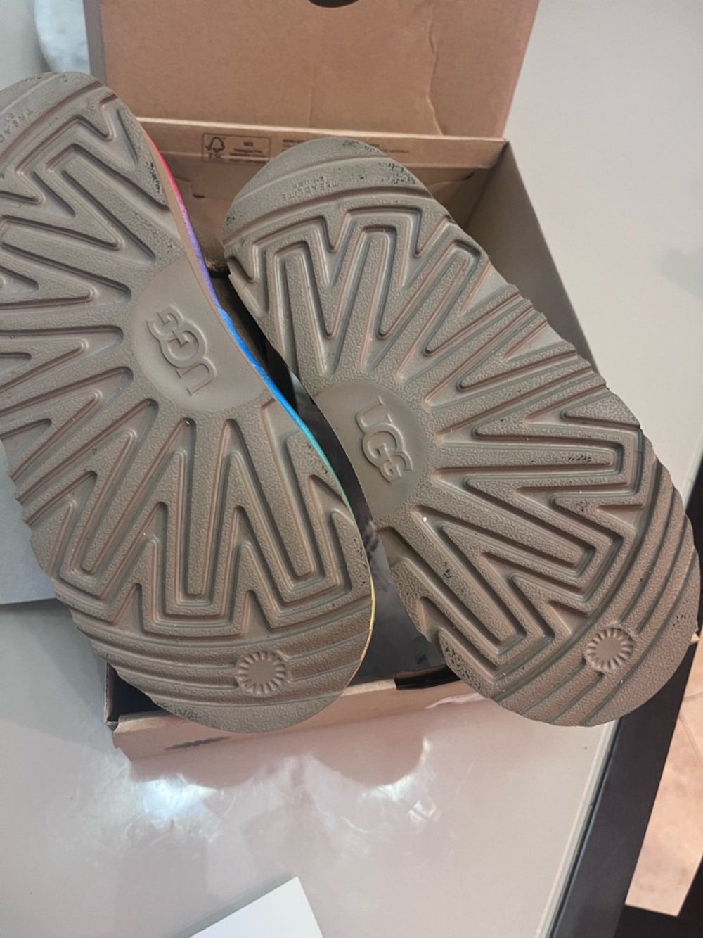 UGG Kids Classic Short II Rainbow Boots - Chestnut - Picture 5 of 8